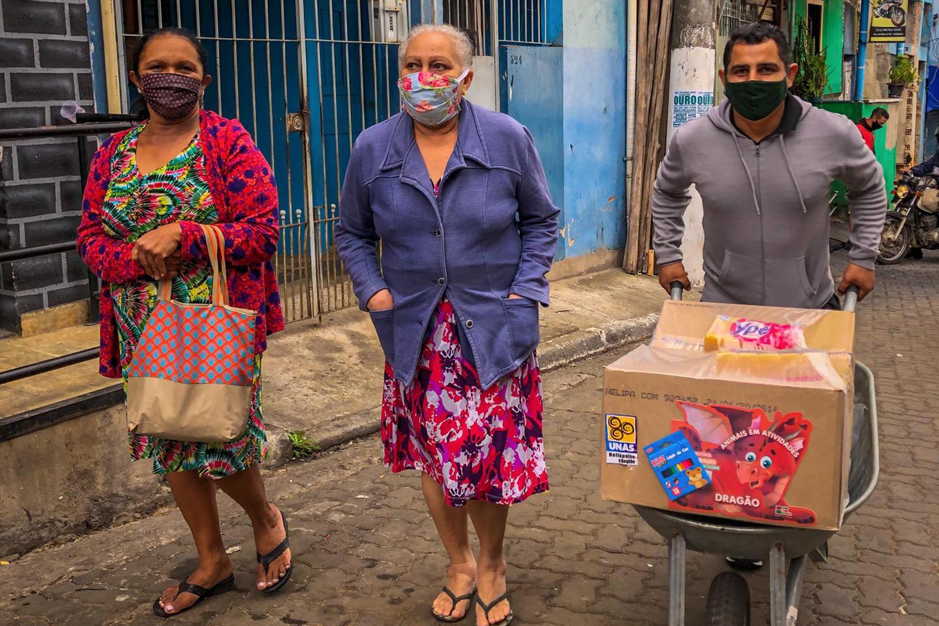 O objetivo da ação é garantir cestas básicas a todas as famílias de crianças apadrinhadas da ActionAid e famílias em estado de vulnerabilidade de Heliópolis. Foto: Douglas Cavalcante / UNAS