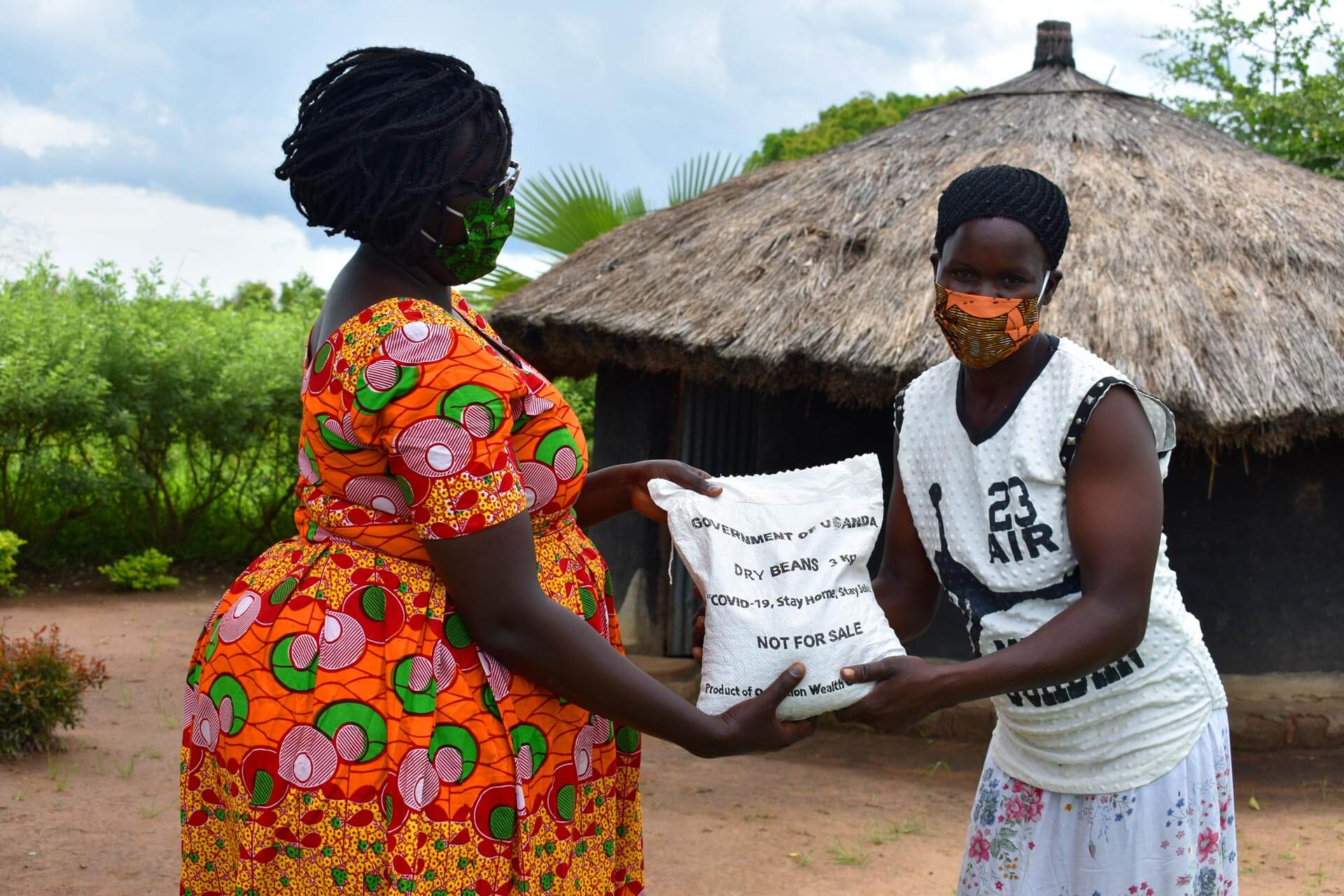 Em dois distritos de Uganda, a ActionAid conseguiu ajudar 450 famílias com cestas básicas. Foto: ActionAid