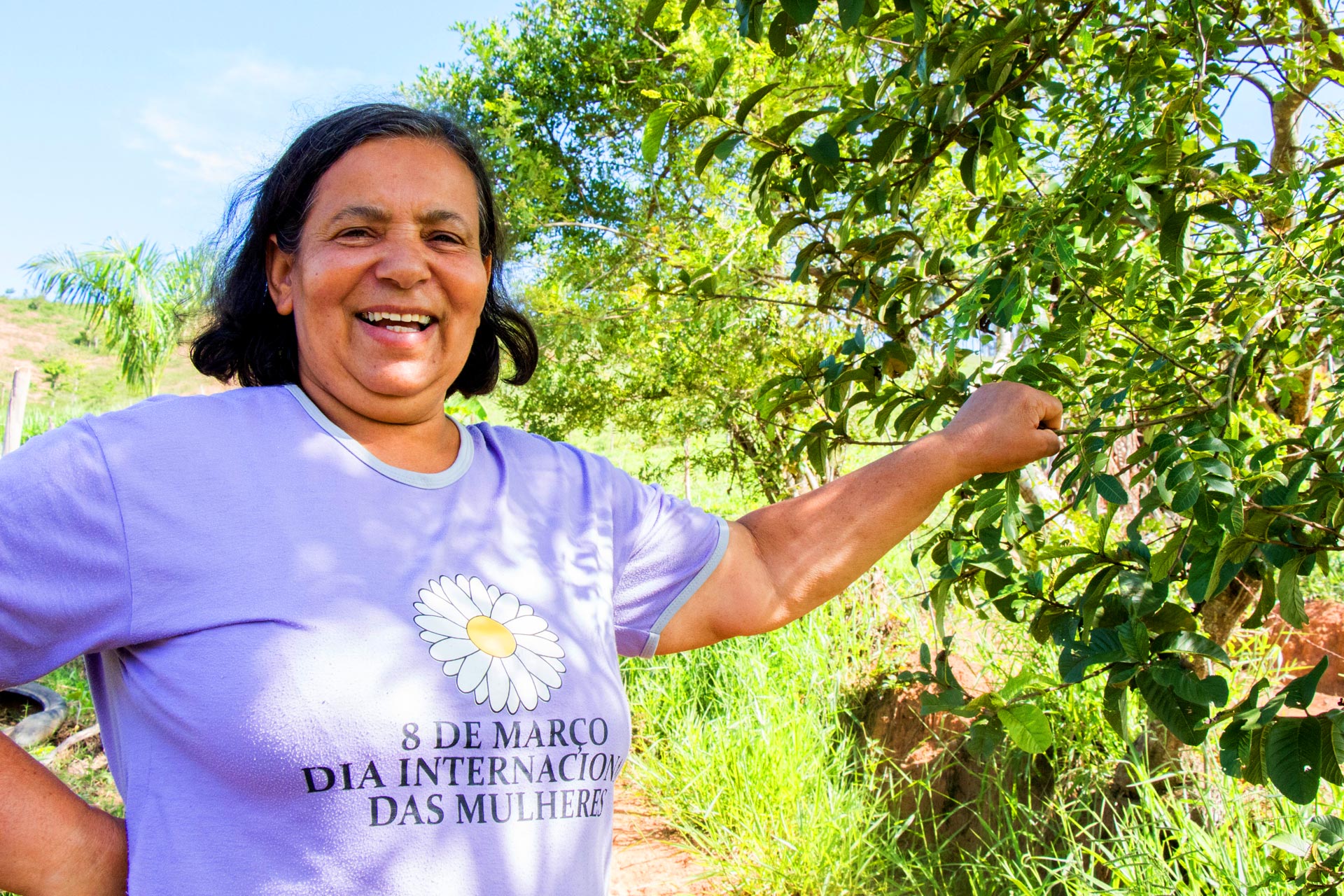 Em Minas Gerais, Vera Lúcia apoia e capacita agricultoras familiares nas práticas da agroecologia. Foto: CTA