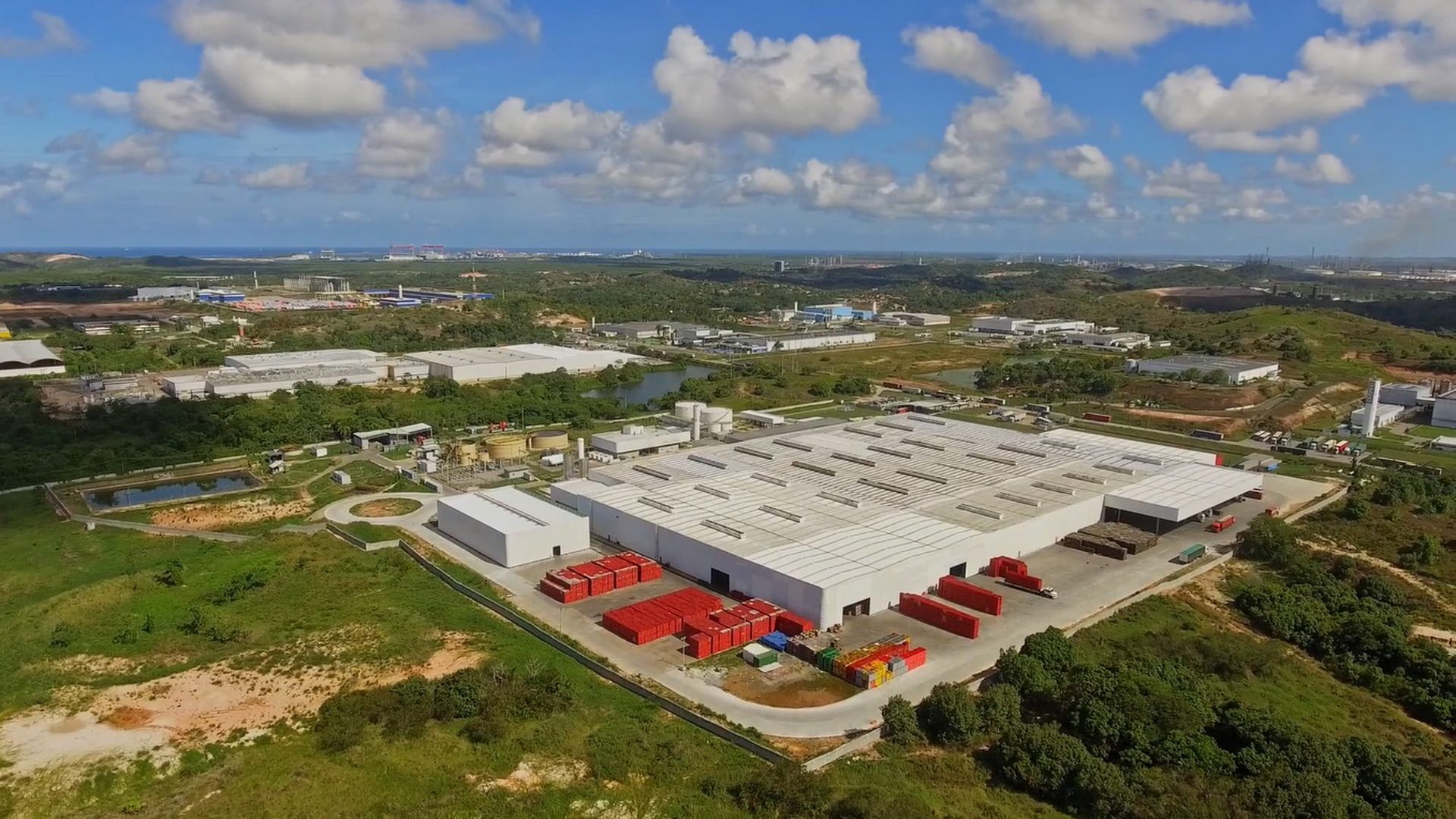 O Complexo Industrial Portuário de Suape (CIPS) conta com mais de 70 empresas. Foto: Ventana / ActionAid