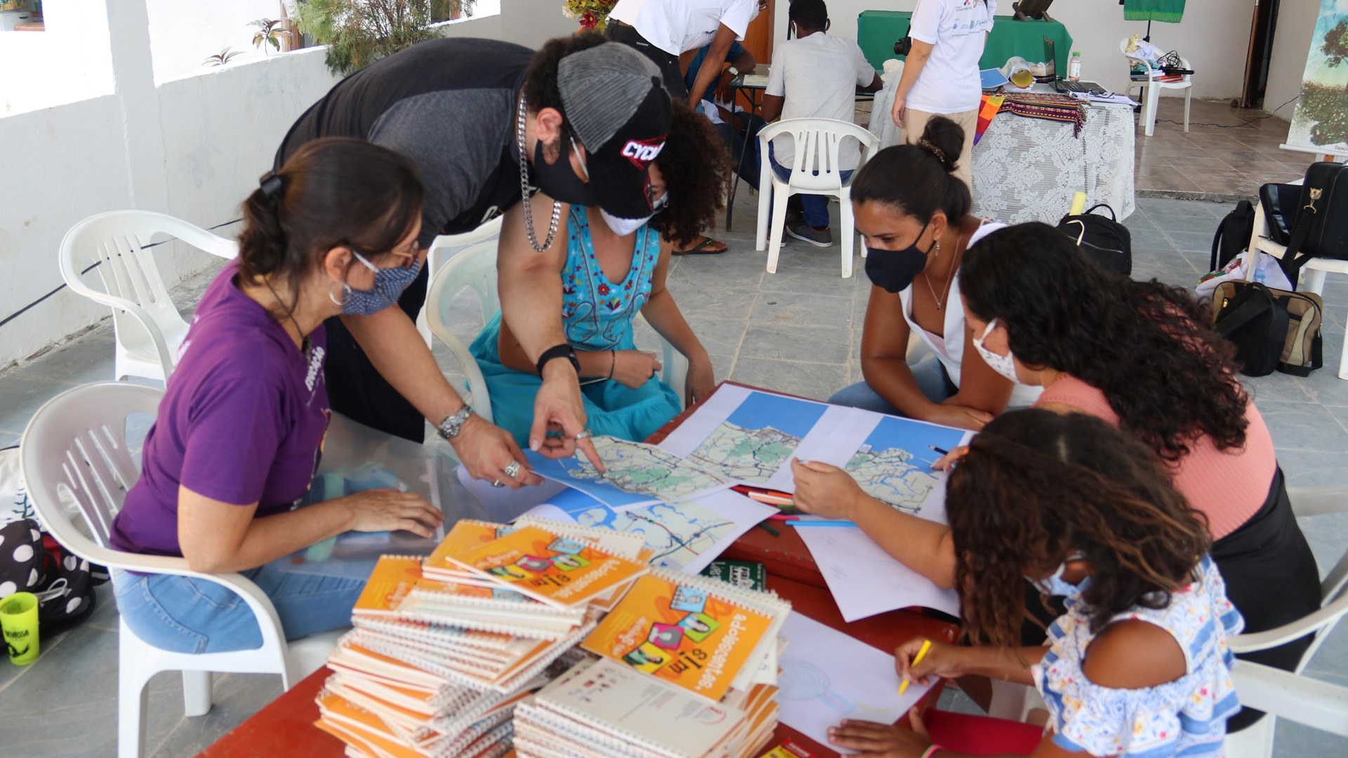 O processo de construção da cartografia social envolveu as comunidades afetadas pelo Complexo de Suape. Foto: Ventana / ActionAid