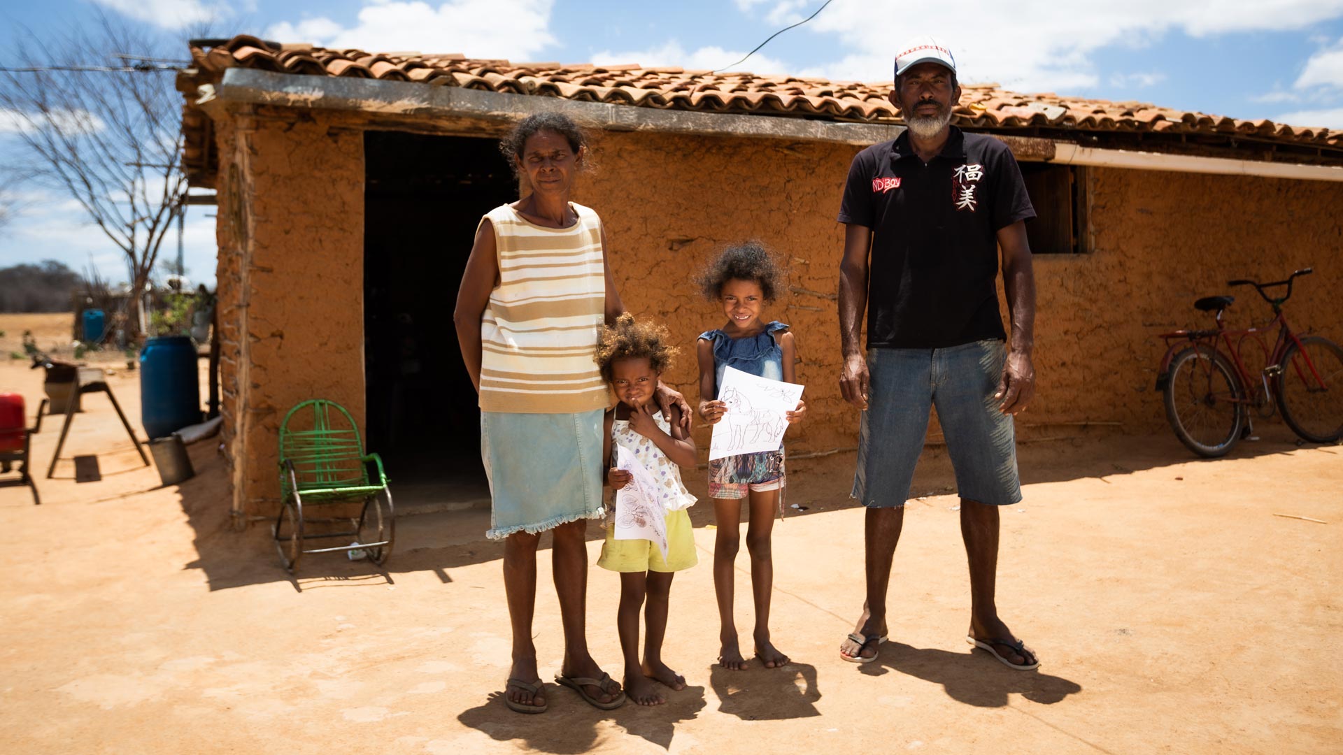 Na cidade de Oricuri, a família de Nilva depende da boa vontade dos vizinhos que têm cisterna para pegar água - Foto: Clara Gouvêa / ActionAid