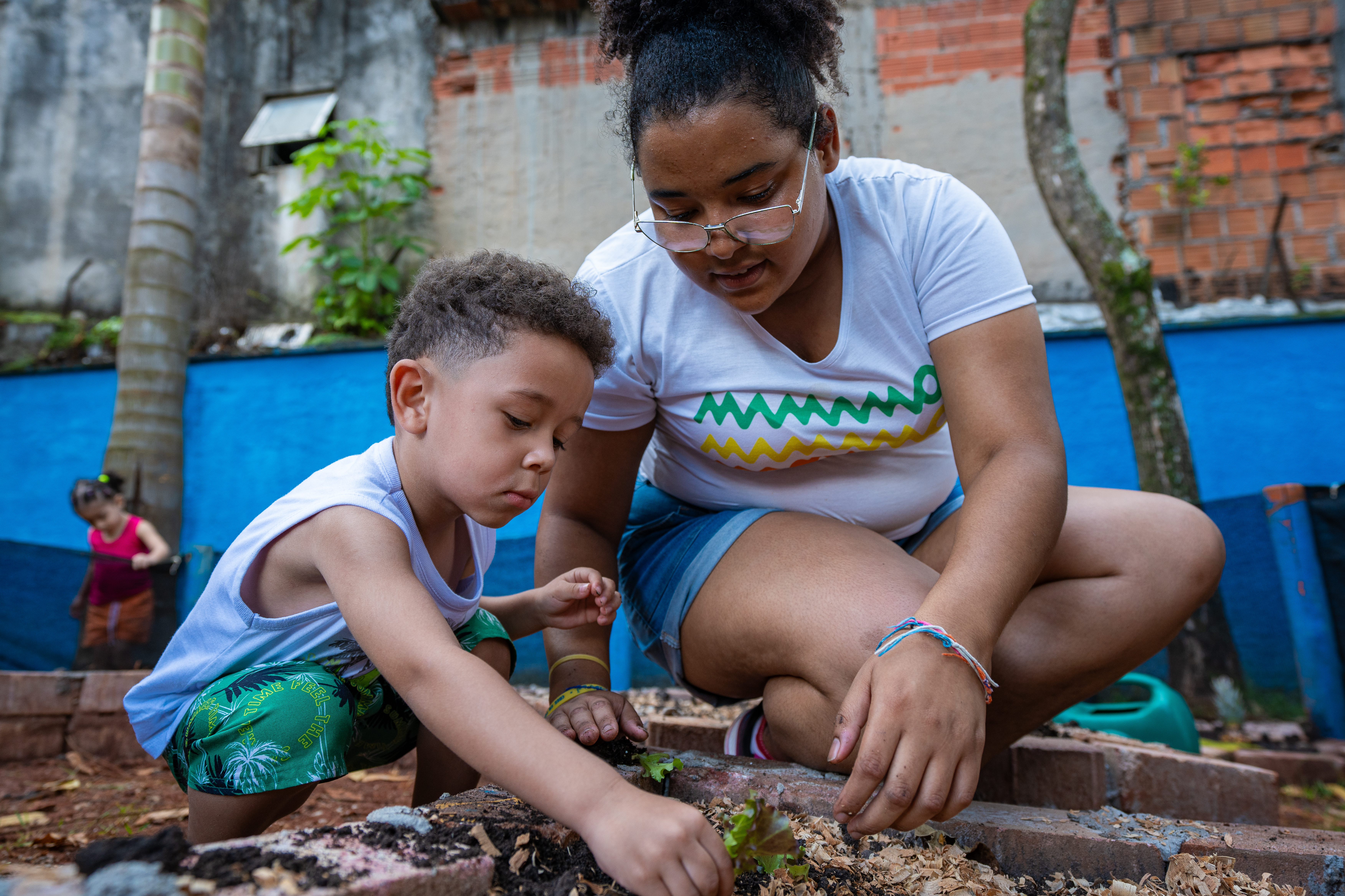 Pouco mais de uma década depois de começar sua jornada como criança apadrinhada, Amanda se tornou uma multiplicadora de conhecimento para outras crianças como ela / Foto: Comunicação UNAS - Cindy Tavares