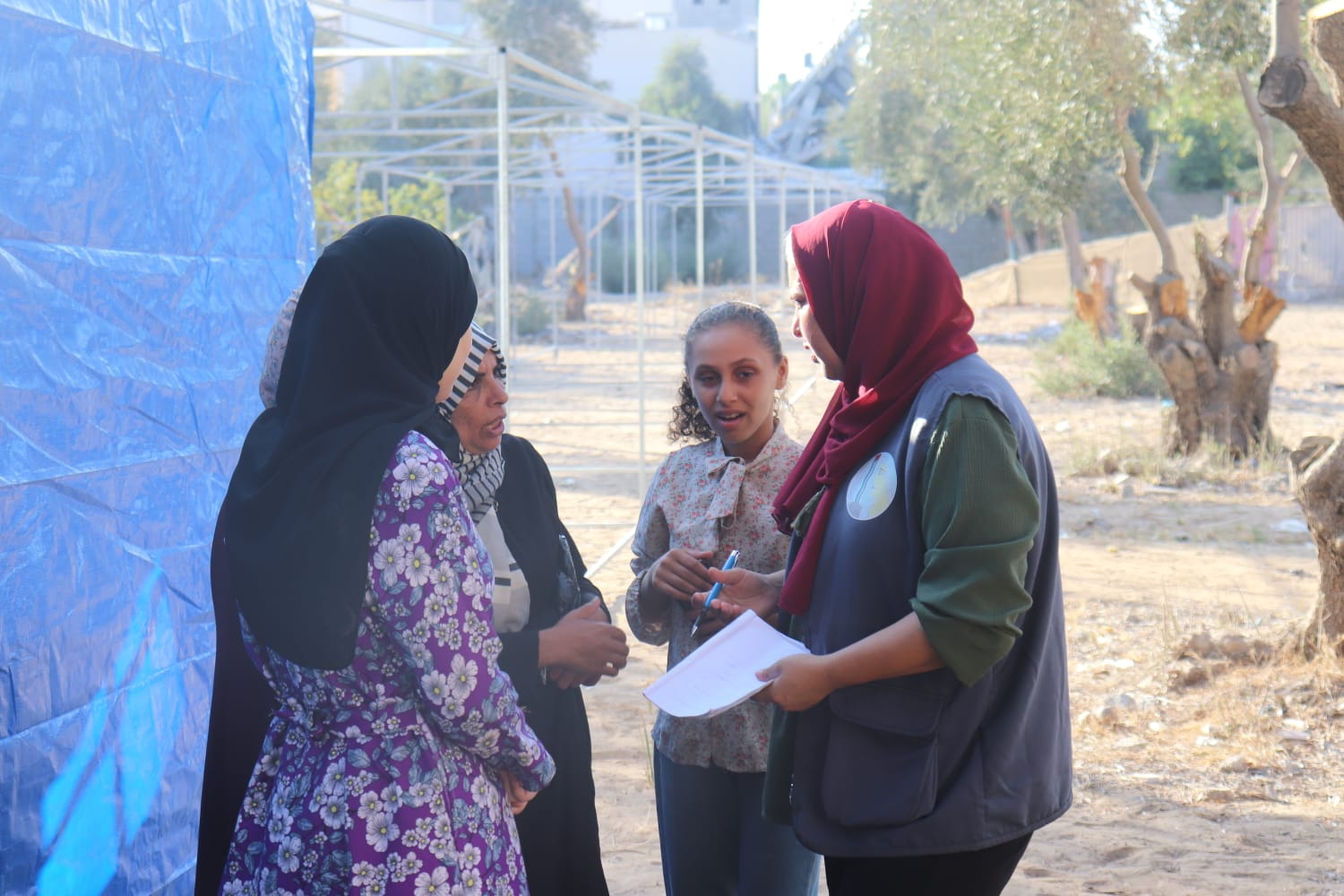  A construção de um campo para vítimas de deslocamento forçado em Gaza foi um dos trabalhos liderados por Sahar e a PDWSA, organização parceira da ActionAid na região / Foto: ActionAid